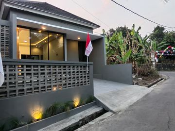 Rumah Minimalis Limasan Modern dekat Pasar Cebongan
