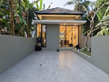 Rumah Modern Limasan Full Furnished di Margomulyo Seyegan