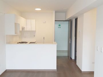 Venta Departamento 2 Habitaciones cerca a Wong Dos de Mayo limite Lince con San Isidro