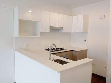 Venta Departamento 2 Habitaciones cerca a Wong Dos de Mayo limite Lince con San Isidro