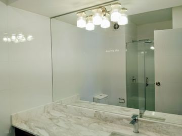 Venta Departamento 2 Habitaciones cerca a Wong Dos de Mayo limite Lince con San Isidro