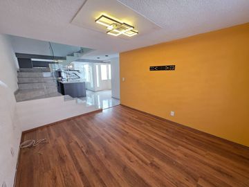 CASA EN VENTA EN SEGUNDA PRIVADA DE CEBORUCO TOLUCA ESTADO DE MEXICO