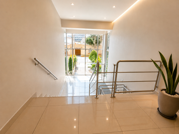 VENDO DEPARTAMENTO EN MIRAFLORES