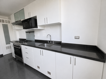 VENDO DEPARTAMENTO EN MIRAFLORES