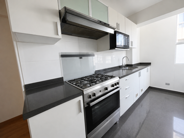 VENDO DEPARTAMENTO EN MIRAFLORES