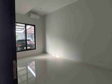 Disewakan Cepat Rumah Modern Spek Premium di Cluster Newton Gading Serpong