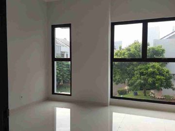 Disewakan Cepat Rumah Modern Spek Premium di Cluster Newton Gading Serpong