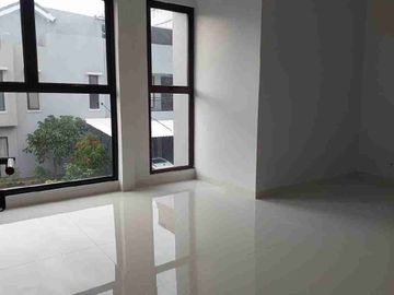 Disewakan Cepat Rumah Modern Spek Premium di Cluster Newton Gading Serpong