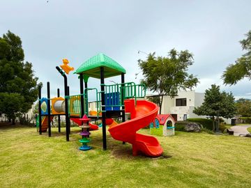 En RENTA casa  en Zibatá en condominio Azhäla 224 Cerca del parque Nandu y áreas comerciales.