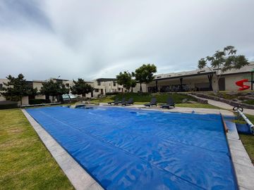 En RENTA casa  en Zibatá en condominio Azhäla 224 Cerca del parque Nandu y áreas comerciales.