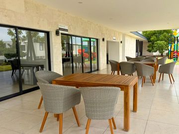 En RENTA casa  en Zibatá en condominio Azhäla 224 Cerca del parque Nandu y áreas comerciales.