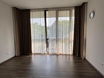 Sewa Rumah Siap Huni di Lebak Bulus, Jakarta Selatan - 4+1 Kamar Tidur & Semi Furnished