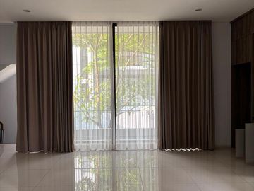 Sewa Rumah Siap Huni di Lebak Bulus, Jakarta Selatan - 4+1 Kamar Tidur & Semi Furnished