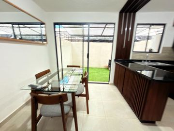Casa nueva amueblada en renta en Viñedos 2, León