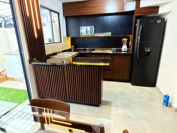 Casa nueva amueblada en renta en Viñedos 2, León