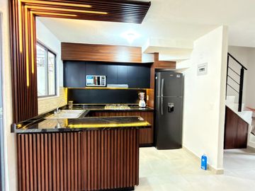 Casa nueva amueblada en renta en Viñedos 2, León