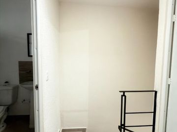 Casa nueva amueblada en renta en Viñedos 2, León