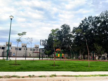 Casa nueva amueblada en renta en Viñedos 2, León