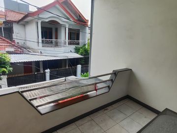 RUMAH MURAH LOKASI STRATEGIS DALAM KOMPLEK KAVLING DKI CIPAYUNG JAKARTA TIMUR