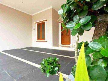 RUMAH EXCLUSIVE PALING DI CARI DI KRAMAT JATI, JAKTIM