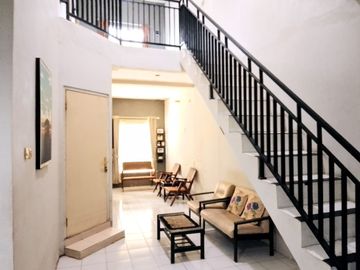 Jual cepat BU rumah second 2Lt perumahan Permata CItayam Cash only