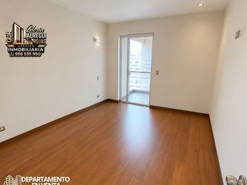 VENDO DEPARTAMENTO EN MIRAFLORES