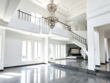 DIJUAL RUMAH MEWAH 2 LT DI PURI CINERE

Depok, Jawa Barat