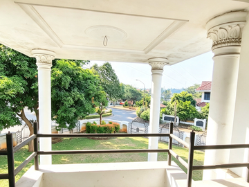 DIJUAL RUMAH MEWAH 2 LT DI PURI CINERE

Depok, Jawa Barat
