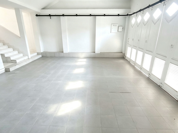 DIJUAL RUMAH MEWAH 2 LT DI PURI CINERE

Depok, Jawa Barat
