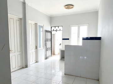 DIJUAL RUMAH MEWAH 2 LT DI PURI CINERE

Depok, Jawa Barat
