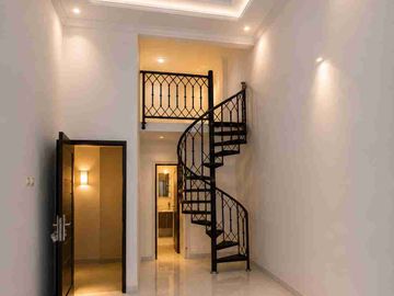 Rumah baru modern classic yg elegant di Mampang, Pancoran Mas Depok