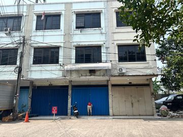 Dijual Ruko Duri Kosambi, 3 Lantai, LT 62 m², LB 186 m², SHM, Rp 2 M Nett