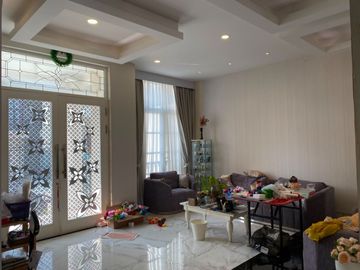 Dijual Rumah Duri Kepa Jl Mangga 3 Lantai + Rooftop Hadap Selatan