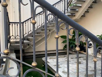 Dijual Rumah Duri Kepa Jl Mangga 3 Lantai + Rooftop Hadap Selatan