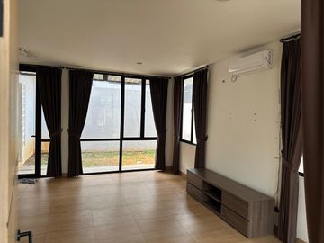 Disewa Rumah Semi Furnish Hook Cendana Lippo Karawaci