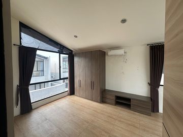 Disewa Rumah Semi Furnish Hook Cendana Lippo Karawaci