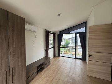 Disewa Rumah Semi Furnish Hook Cendana Lippo Karawaci