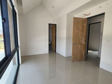 Disewakan Rumah di Cluster Elaia Gading Serpong Siap Huni