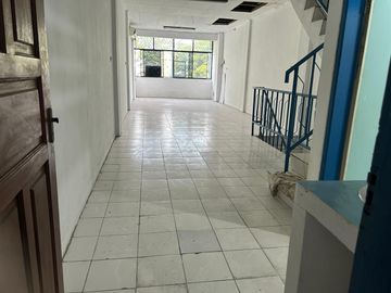 Dijual Ruko Duri Kosambi, 3,5 Lantai, LT 85 m², LB 300 m², SHM, Depan Jalan Raya, Rp 2,5 M Nett