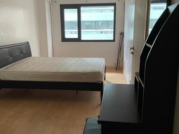 1BR Condo Unit for rent in Makati City *Signa Residences