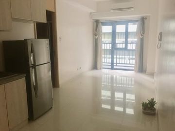 1BR Condo Unit for rent in Makati City *Signa Residences