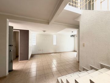 venta de casa en privada Santa Bárbara- cerca de Walmart San Remo pozos Slp