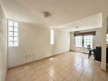venta de casa en privada Santa Bárbara- cerca de Walmart San Remo pozos Slp