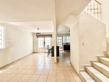 venta de casa en privada Santa Bárbara- cerca de Walmart San Remo pozos Slp