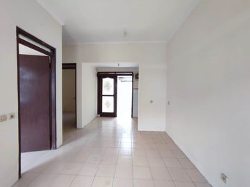 ✨ Disewakan Rumah Nyaman Dekat Uph & Supermal Karawaci - Taman Ubud Kencana
