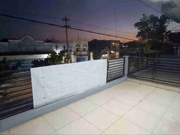 Disewakan Ruko Cakep 2 lt Area Grogol Harga Murah Dekat Sekolah, RS, Bonus Rooftop