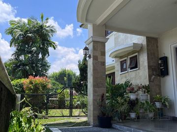 Rumah Mewah & Elegan 5 Kamar di Atas Tanah 403 M² - Lingkungan Premium