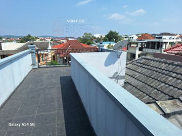 Rumah Tinggal Legenda Bali – 2,5 Lantai dengan Rooftop