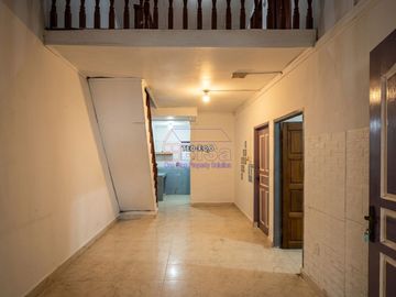 Rumah 1,5 Lantai di Baloi Impian — Dekat Grand Mall & Bcs Mall