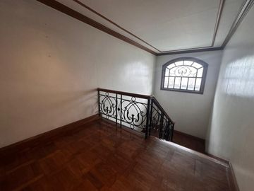 5 Bedroom House with Garden for Rent Valle Verde 4 at Pasig City